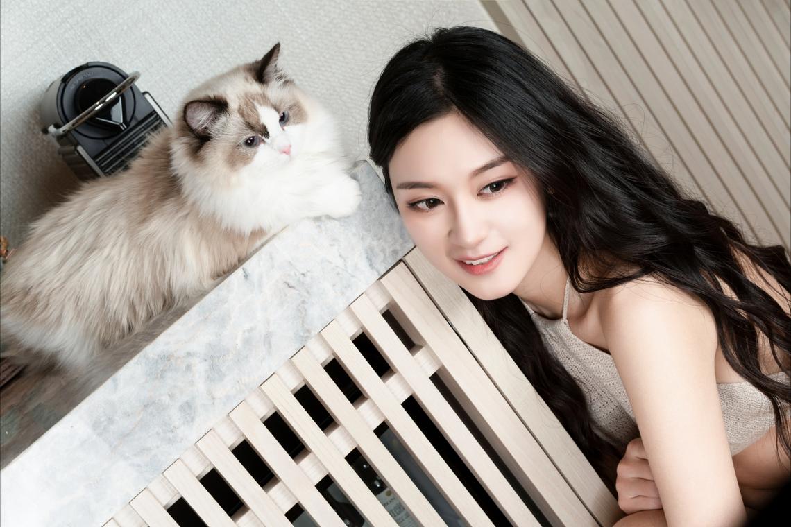 中外“泳士”竞渡长江 激情涌动江城